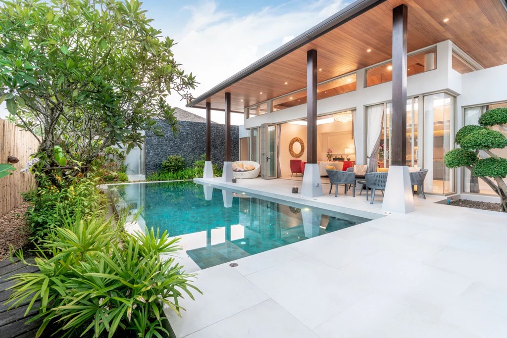 Everything You Need to Know from the Gangnam Pool Salon Course Guide